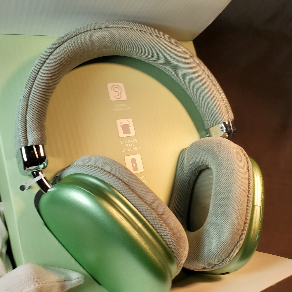 Mint Color Bauhn Wireless Bluetooth Headphones
